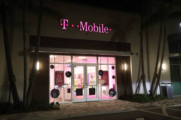 t mobile store 33175